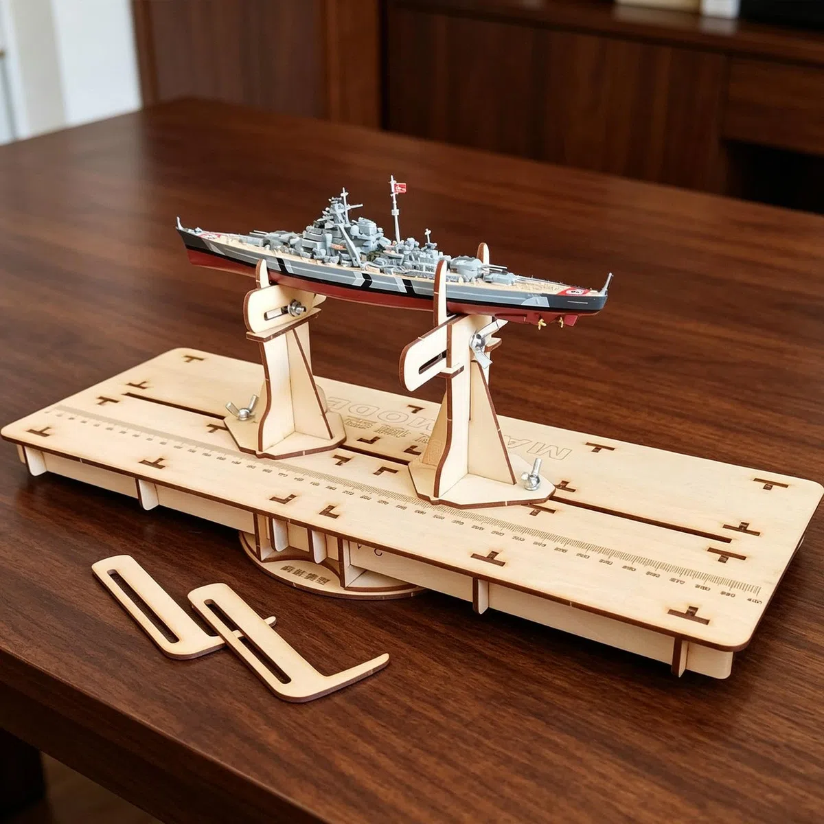 Base para Maquetas de Barcos con Bordes Redondeados, Soporte de Fabricación Experta para Maquetas de Barcos de Madera.