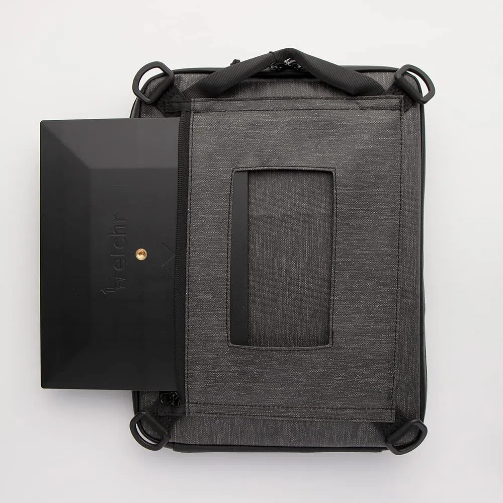 ETCHR Slate Mini Satchel – Bolso de Artista Impermeable - Morral Multifuncional para Suministros de Arte con Componentes para Organización de Herramientas y Placa de Montaje en Trípode