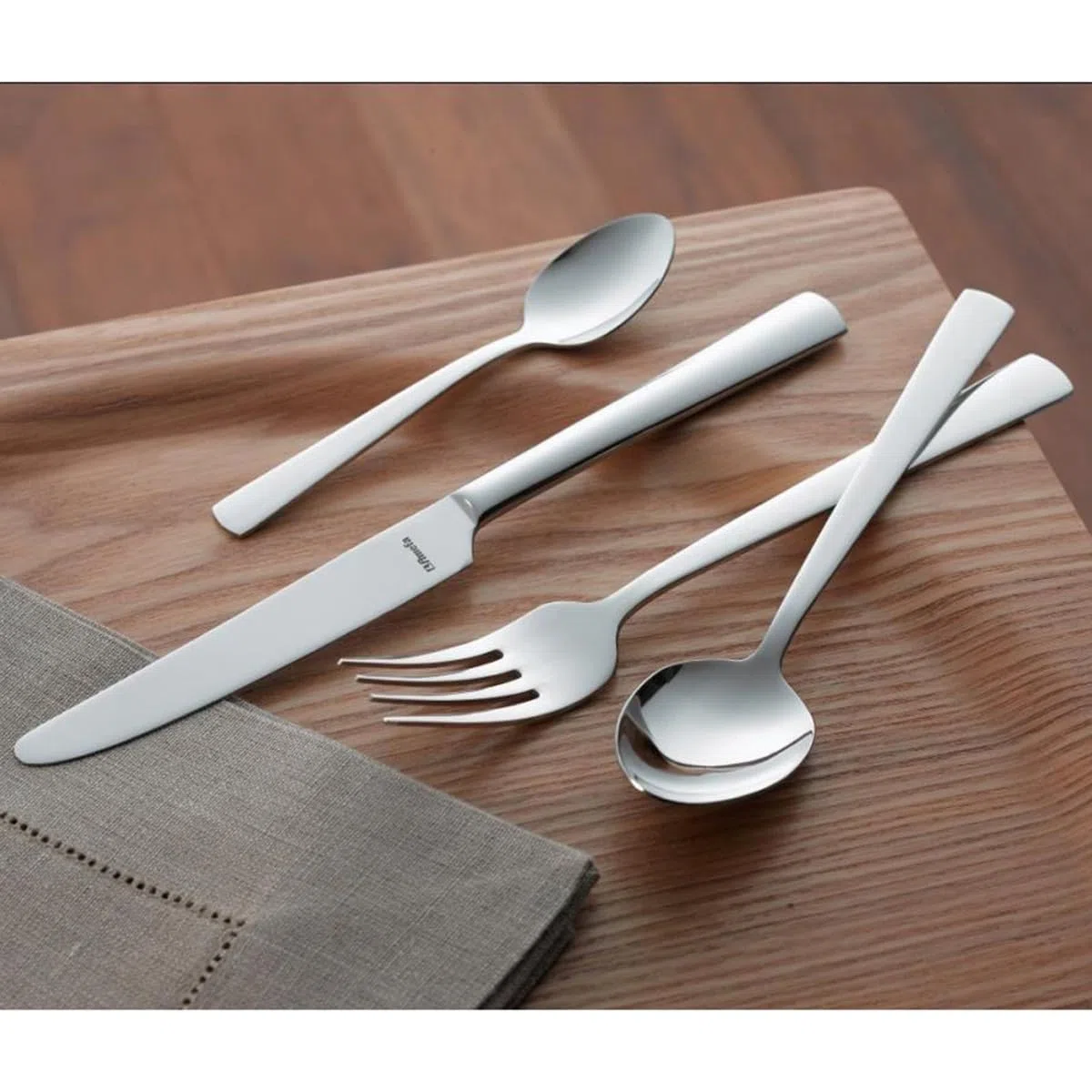 Amefa 192300WV70F92 - Cubertería (48 Piezas, Incluye Cubiertos para Ensalada)