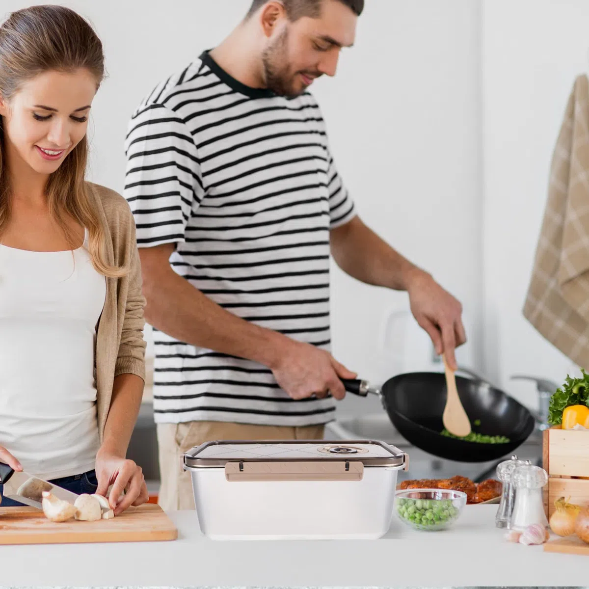 Cabilock Contenedor de Alimentos de Acero Inoxidable 5, 8 L Hermético | Almacenamiento en Nevera y Cocina, Apto para Comida Seca y Marisco, Tapa Sellada con Fecha