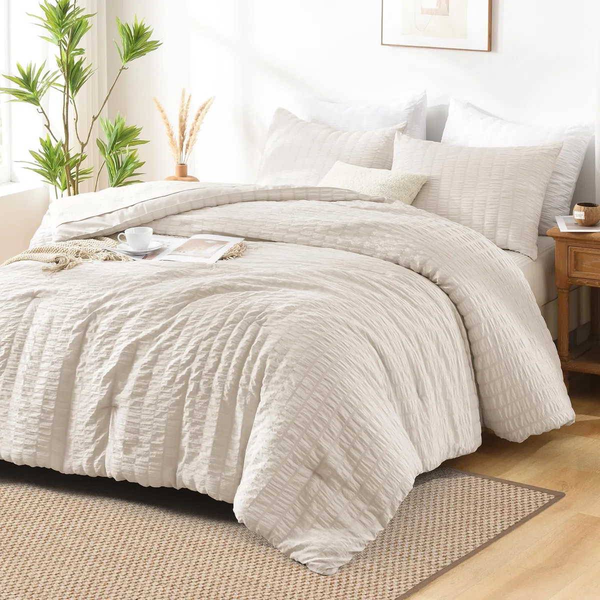 AveLom Juego de edredón Beige Seersucker Queen (90 x 90 Pulgadas), 3 Piezas, 100% Microfibra Lavada Suave y Ligera con 2 Fundas de Almohada, Juego de edredón Alternativo para Todas Las Estaciones