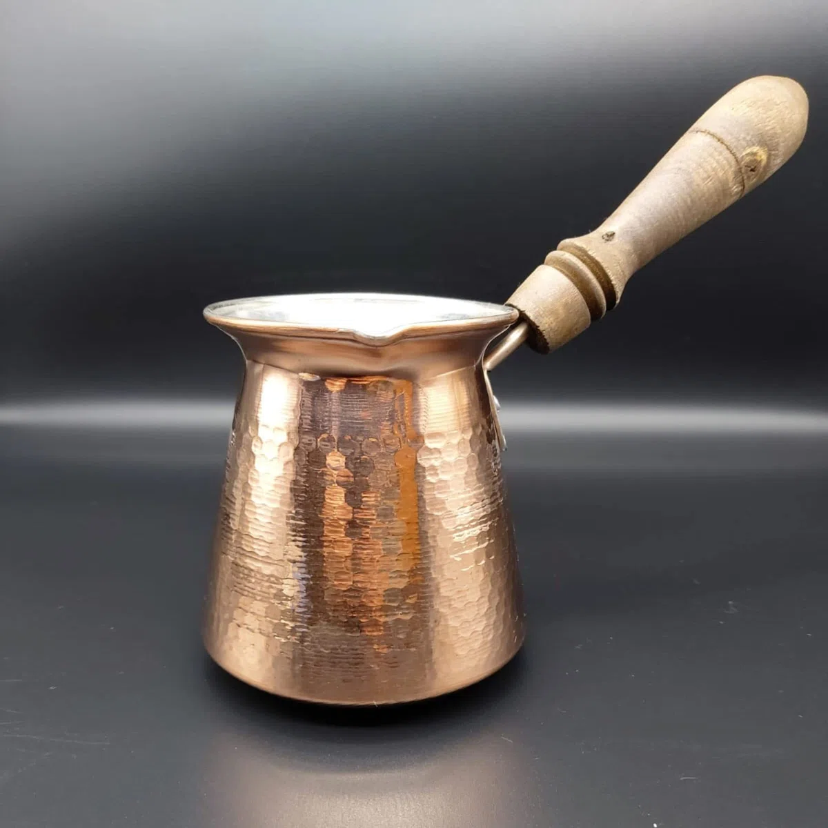 Leo Design Cafetera turca de 5 tamaños, cafetera griega árabe estufa de café grueso de 3 mm sólido martillado hecho a mano grabado de cobre Cezve Ibrik Briki con mango de madera para 2-8 personas (4