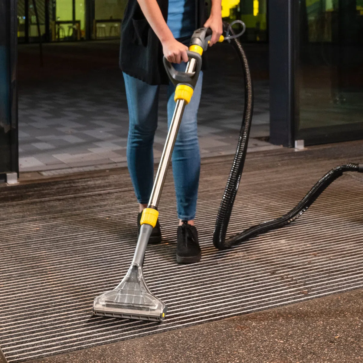 Kärcher Kit de limpieza de alfombras con boquilla para suelos de 240 mm para Puzzi