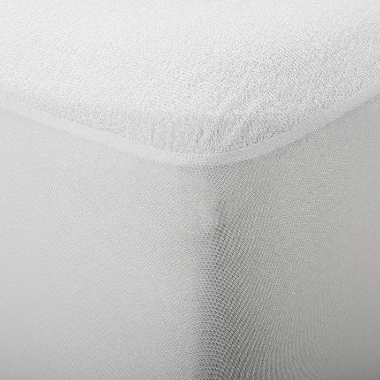 Pikolin Home - Protector de Colchón Impermeable Rizo y Transpirable Absorbente, Certificado Oeko-Tex, para Cama de 150, hasta 32 cm de Altura - Cubrecolchón 150 x 190/200 cm