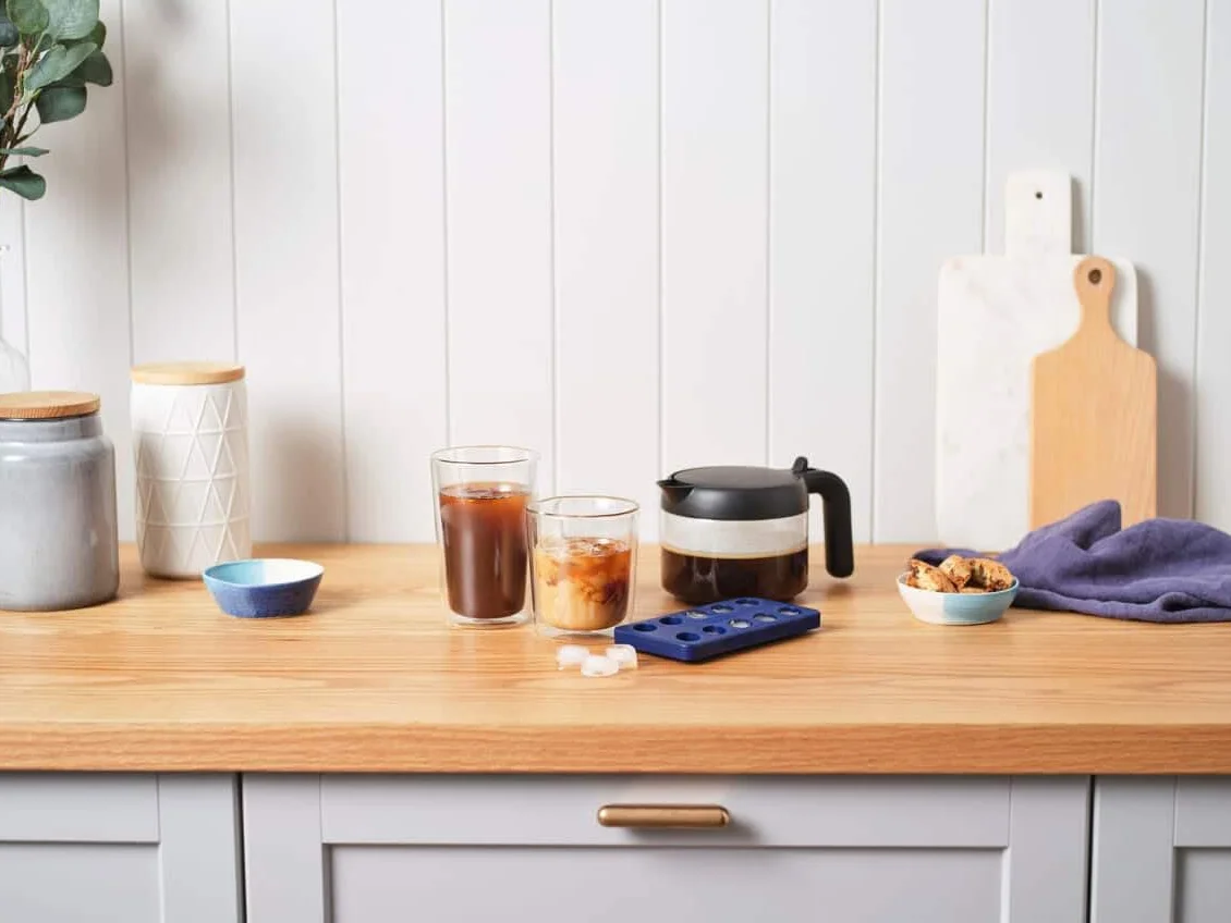 De'Longhi Jarra para Café DLSC021, Accesorio para Cafetera, Capacidad de 750 ml, Jarra para Café, Cristal, Plástico, 6 Tazas, Negro y Trasparente