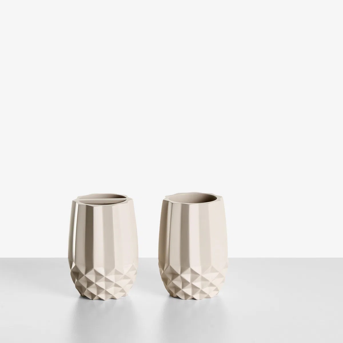 Conjunto de 5 Accesorios de baño jabonera dispensador de jabón escobilla de Inodoro Vaso Soporte para cepillos de Dientes Beige Samiria