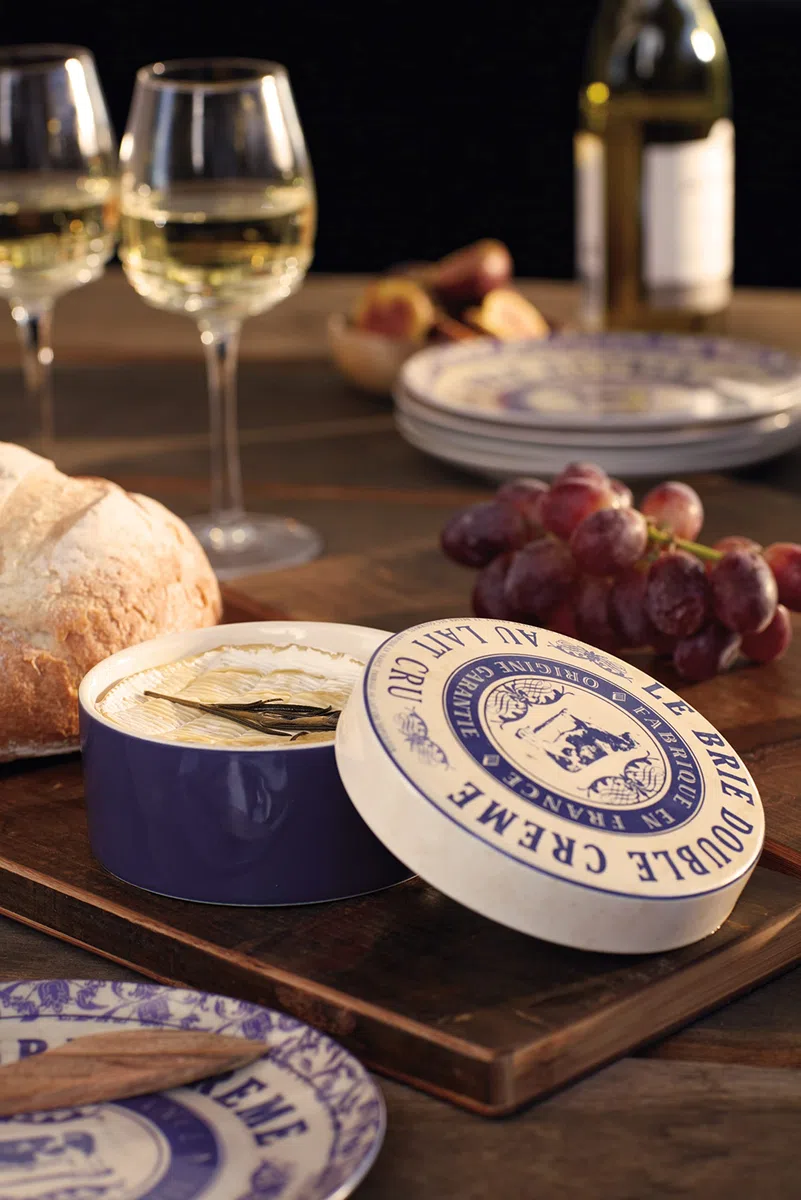 GOURMET CHEESE - BRIE CHEESE BAKER
