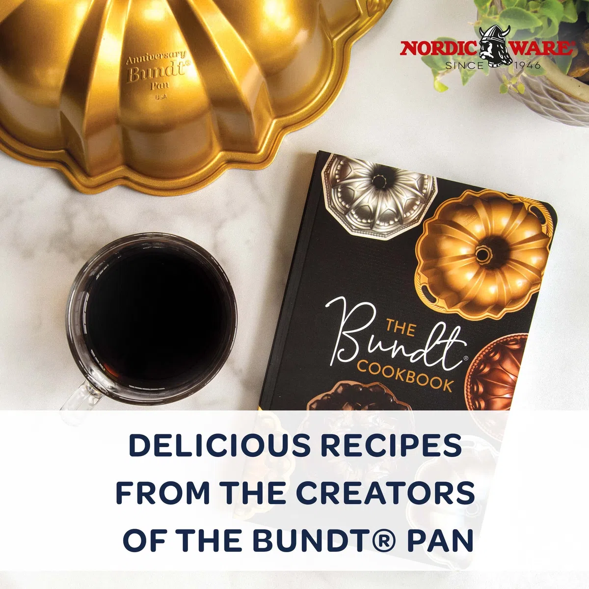 Nordic Ware Libro de cocina original Bundt, libro de cocina con recetas de pastel Bundt y más, libro de recetas de cubierta suave al tacto