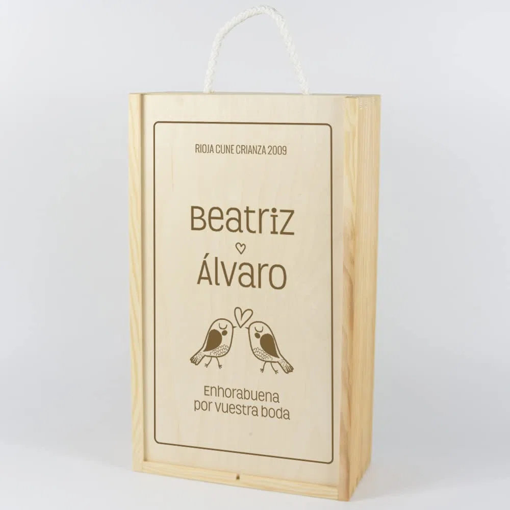 CALLE DEL REGALO Caja de Madera para dos Botellas de Vino grabada con título, Nombres y dedicatoria. Número de Botellas a Elegir