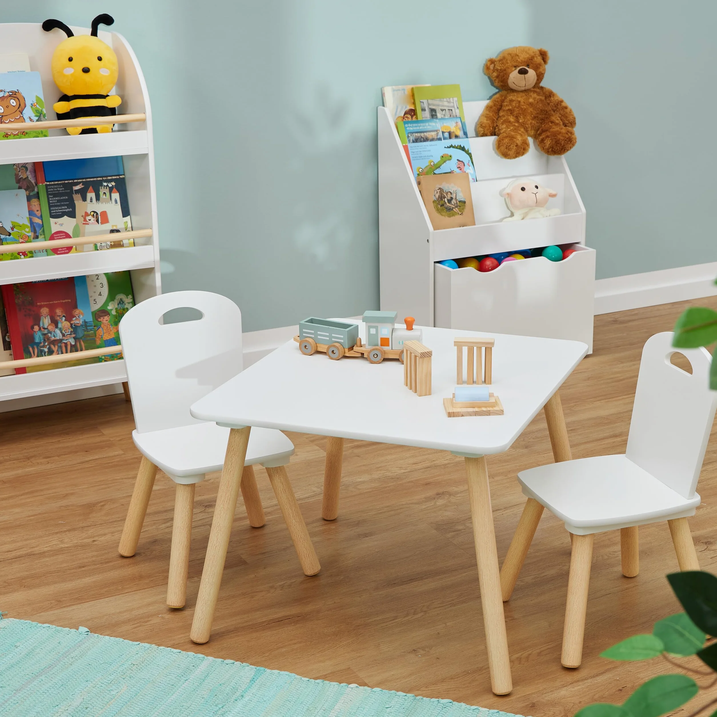 Relaxdays Mesa y 2 Sillas Infantiles, Conjunto Mobiliario Niños 3 Piezas, Set Muebles Dormitorio, Blanco y Natural