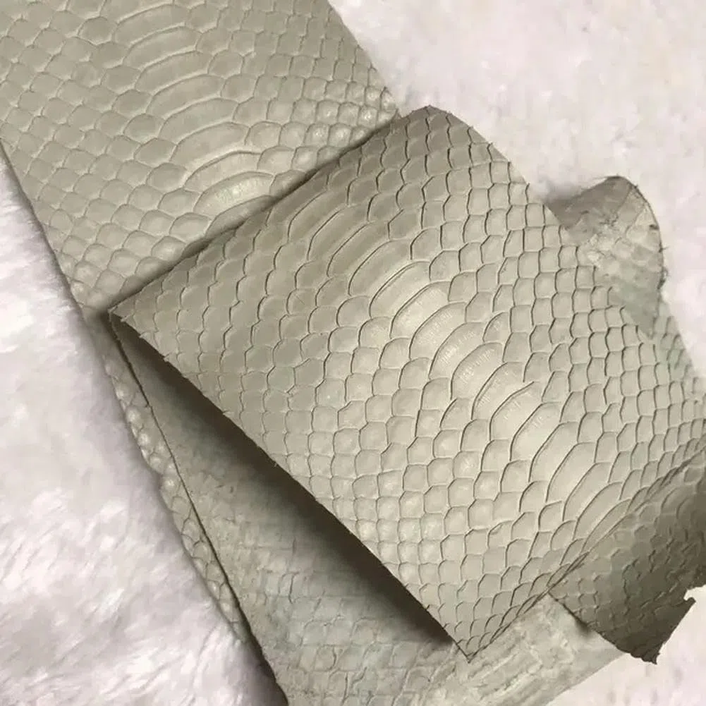 Piel de serpiente auténtica para manualidades de cuero