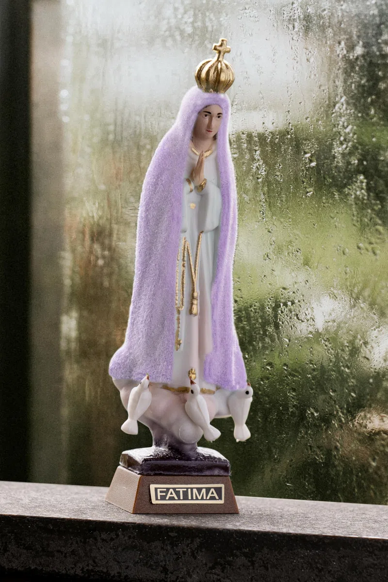 Estatua de la Virgen de Fátima. El Color Azul Indica Día Soleado, el Violeta Inestable y el Rosa, Día Húmedo o de Lluvia. Altura 12 cm. Figura Virgen Fatima
