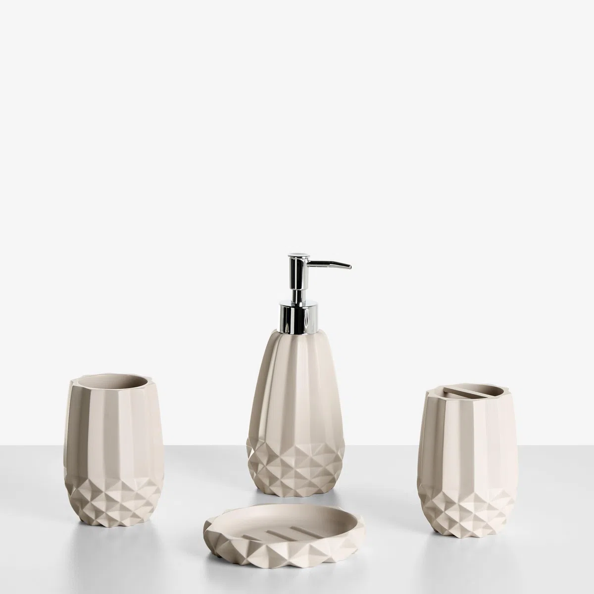 Conjunto de 5 Accesorios de baño jabonera dispensador de jabón escobilla de Inodoro Vaso Soporte para cepillos de Dientes Beige Samiria