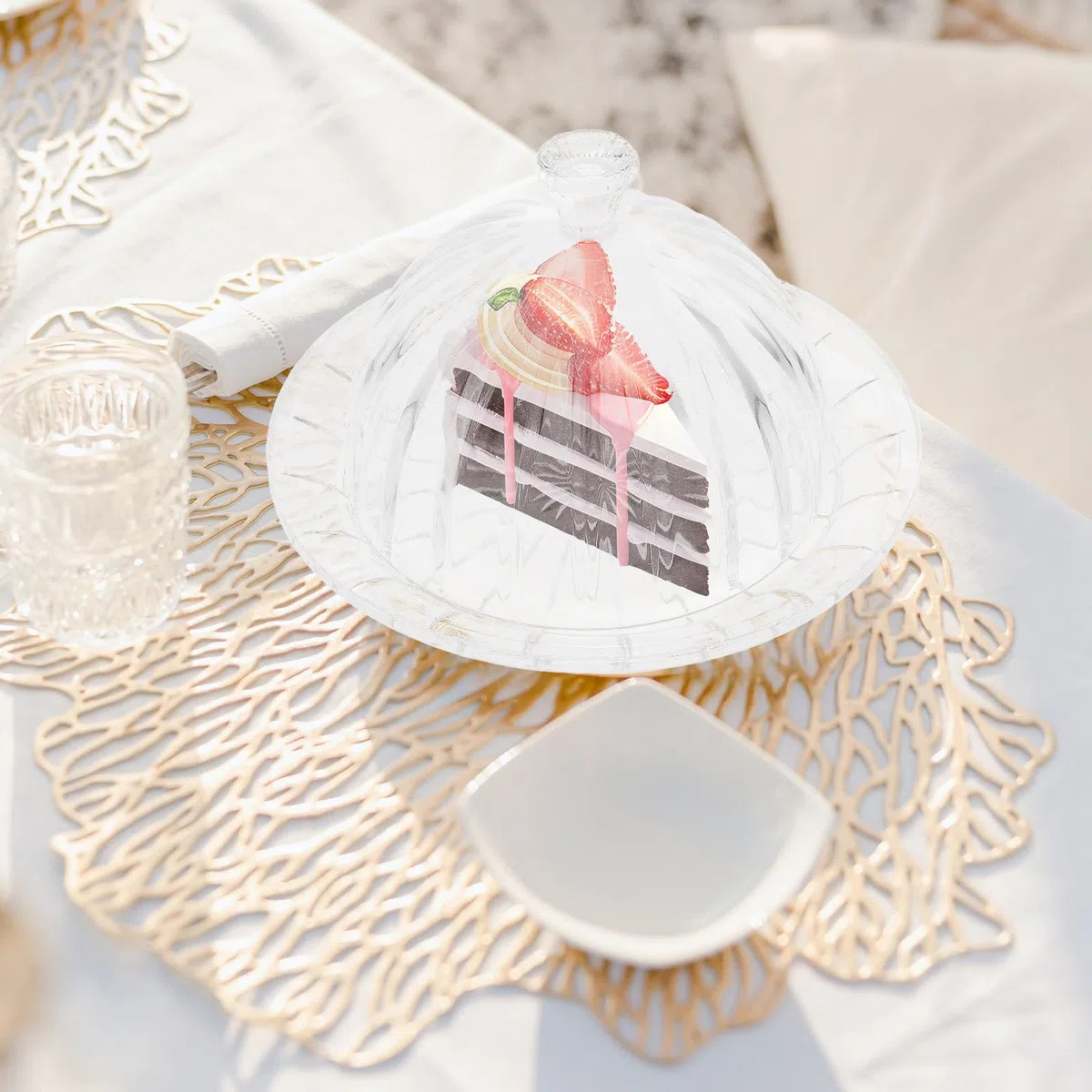 Cabilock Expositor de Tartas de Vidrio con Cúpula Transparente, Bandeja Redonda para Servir Pasteles con Diseño Versátil y Acabado Fino para Reuniones Casuales