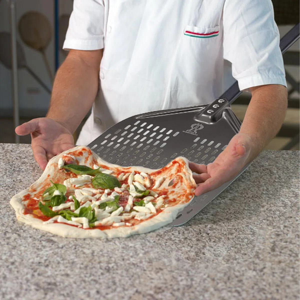 Pala giratoria de pizza de 9 pulgadas, cepillo perforado para pizza y cepillo para pizza, rastrillo de ceniza, juego de utensilios de horno de pizza comercial de leña con mango de