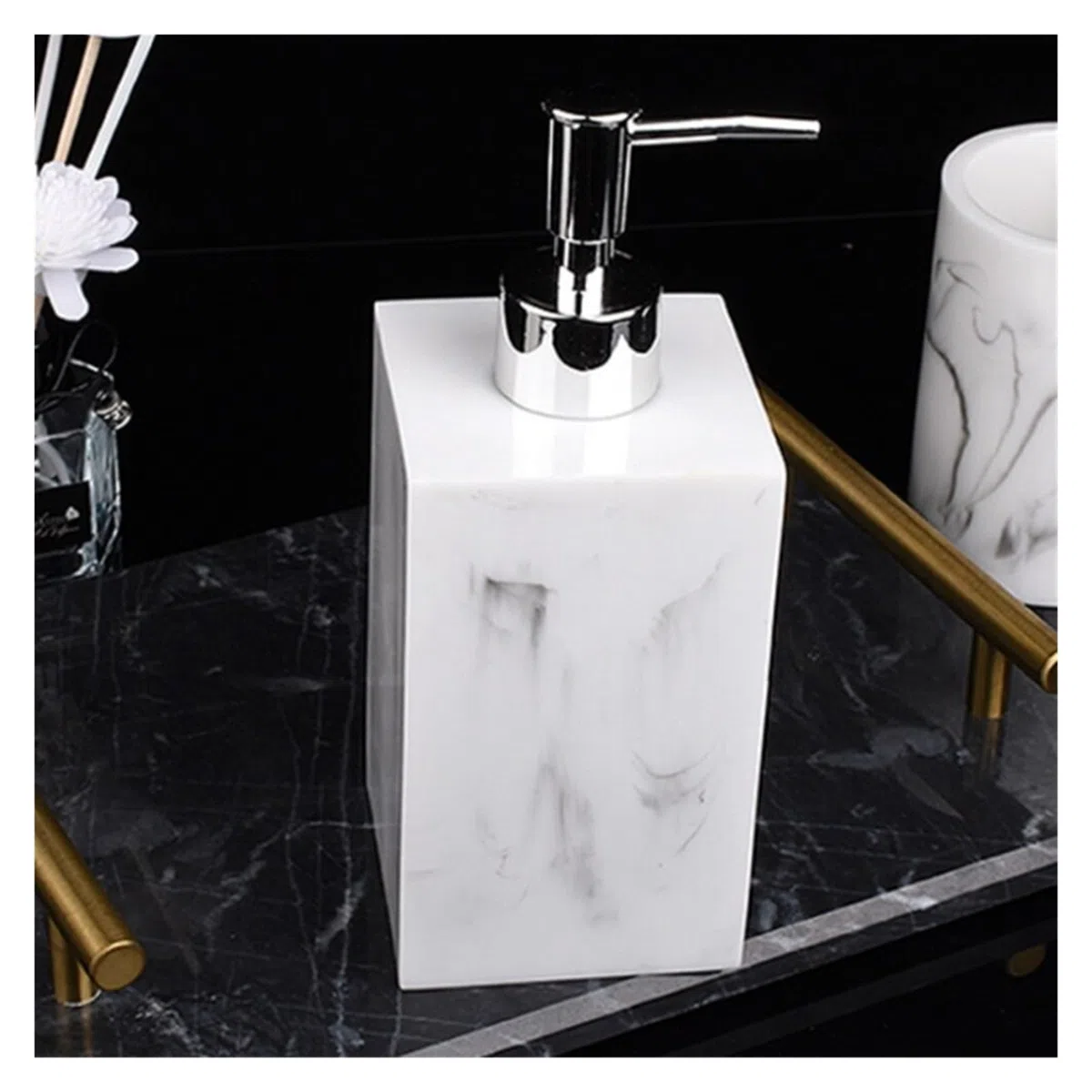 Set Dispensador Jabon Baño Juego de accesorios de baño de imitación de resina y mármol, soporte for cepillo de dientes, jabón, taza for enjuague bucal, botella de champú, juego de lavado for el hogar