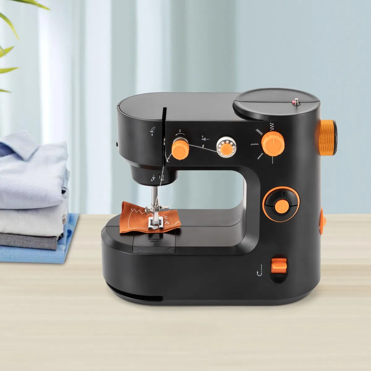 Máquina de coser manual para principiantes, mini máquina de coser eléctrica portátil con 5 programas de costura, pedal de mano y pie, luz de costura LED, FHSM 398, para ropa, pantalones, seda, gasa