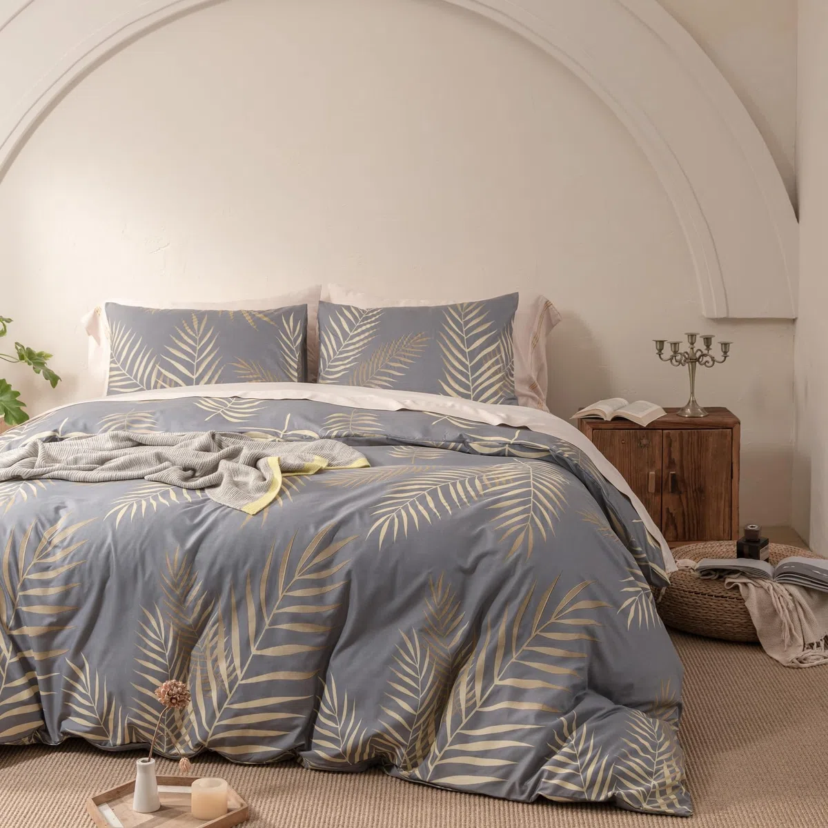 Funda nórdica de 240 x 260 cm, hojas de palmera tropicales con motivo dorado gris, juego de ropa de cama de microfibra suave para 2 personas adultas con cremallera y fundas de almohada de 65 x