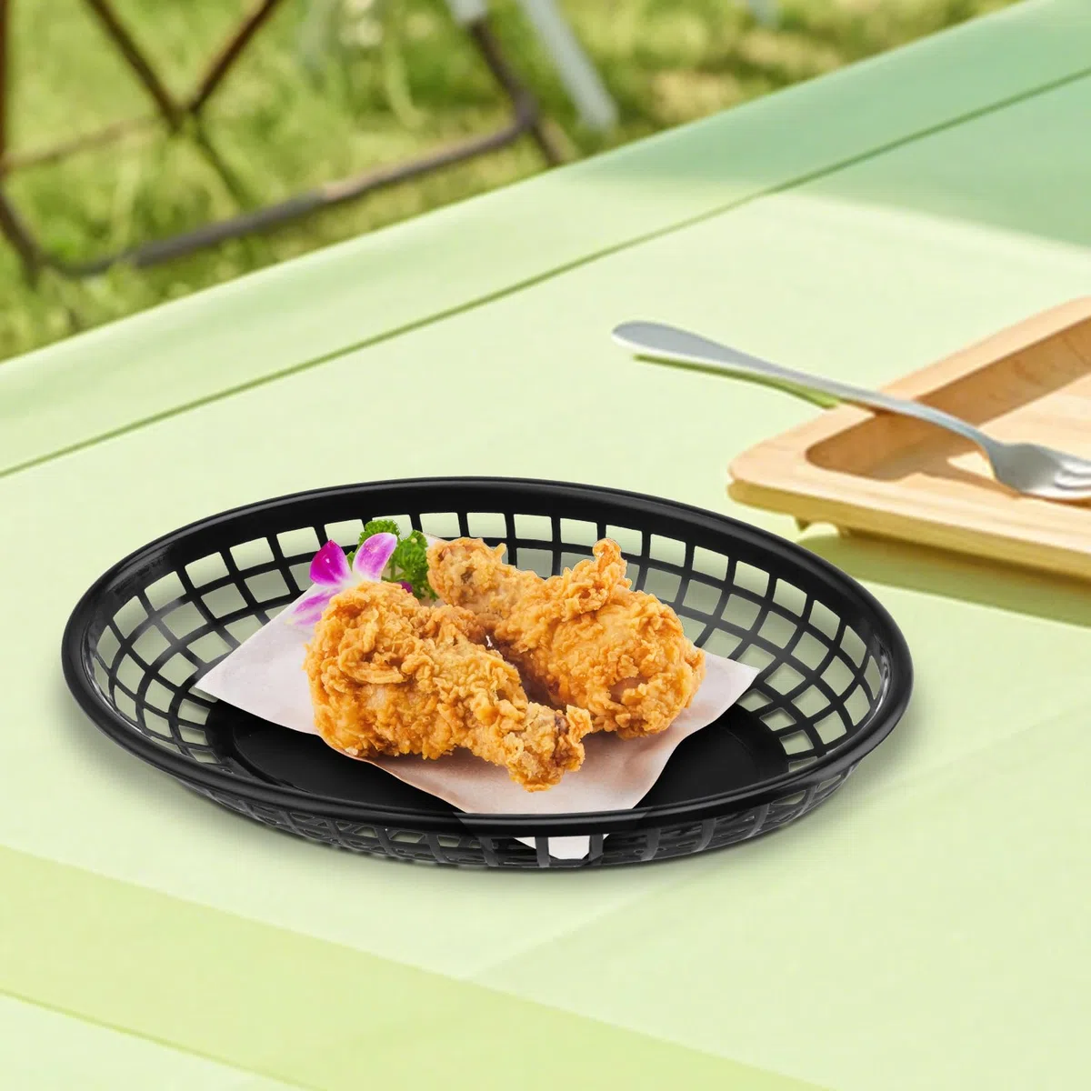 JAPCHET 50 cestas ovaladas de plástico reutilizables para comida rápida - Para servir hamburguesas, sándwiches, papas fritas - Ideales para picnics, barbacoas, fiestas - Negro, 24 x 15,5 x 4,7 cm