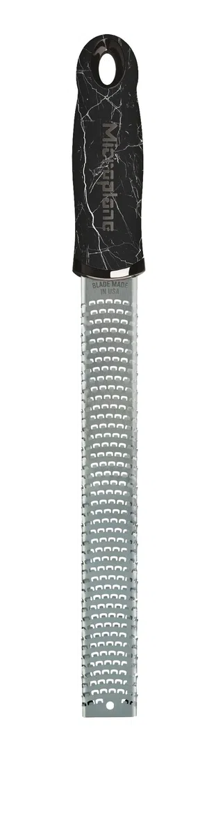 Microplane Zester - Rallador de cocina en mármol negro para cítricos, parmesano, jengibre, chocolate y nuez moscada con hoja fina de acero inoxidable, fabricado en Estados Unidos