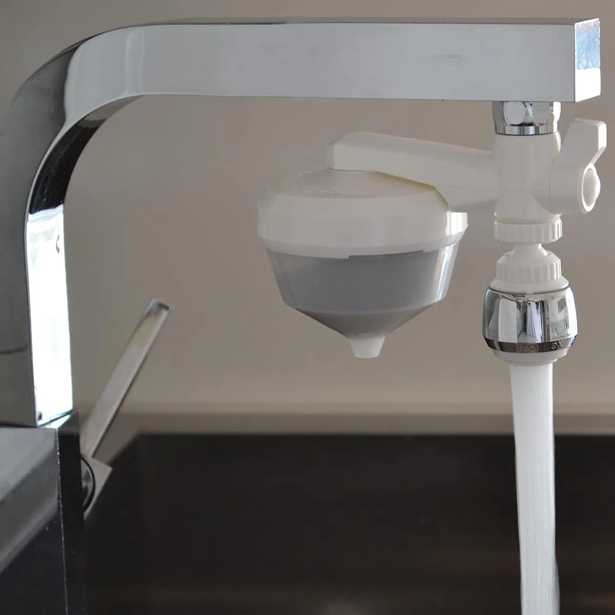 Siroflex 2650/1S Classic UNI 3-A Purificador de agua doméstico con atomizador-aireador con rótula Sirius|Purificador-Filtro de agua para el grifo de la cocina|Eliminación de cloro
