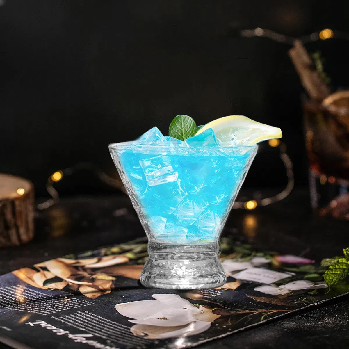 Juego de copas de cóctel Margarita | Copas de vino pequeñas de 200 ml | Elegante kit de bebida para reuniones familiares, hogar, bar y club nocturno | Perfecto para cócteles y vino, copas de cóctel