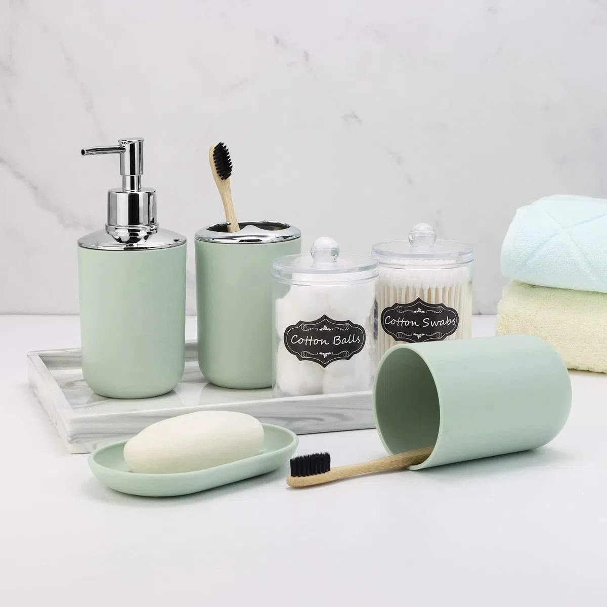 IMAVO Juego de Accesorios de baño – Juego de 8 Accesorios de baño Verdes con Papelera, dispensador de jabón, jabonera, Soporte para Cepillo de Dientes, Taza para Cepillo de Dientes, Soporte para