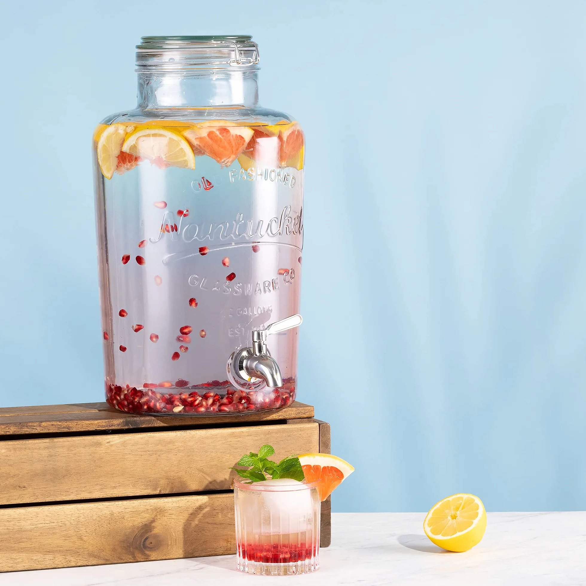 Navaris Dispensador de Bebidas con Grifo 8L - Recipiente de Vidrio con Tapa y Cierre Giratorio de Acero Inoxidable - Agua Jugo Vino Sangria