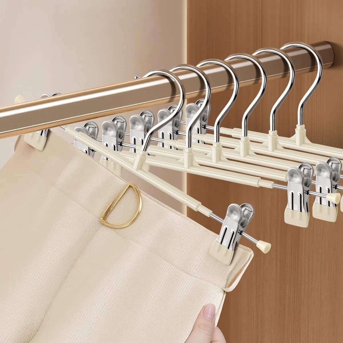 Perchas para pantalones con clips, paquete de 20 perchas ajustables para faldas para mujer, de metal negro, antideslizante, para pantalones, resistentes y ahorran espacio, para pantalones
