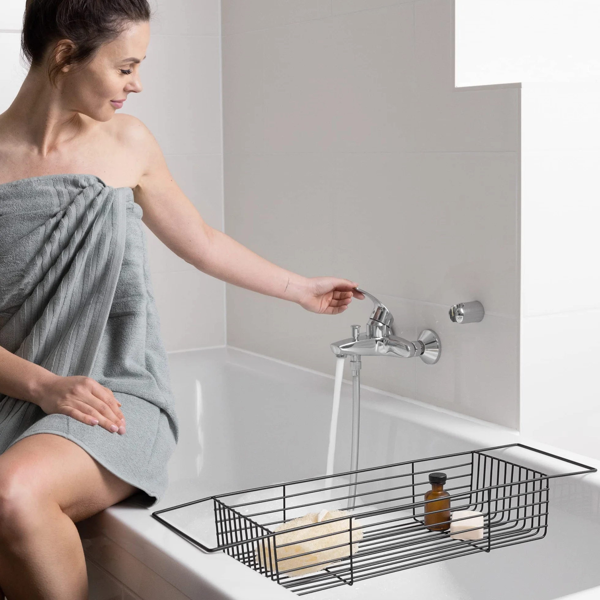 Navaris Bandeja organizadora de bañera - Organizador de Rejilla de Metal de 70 x 20 x 10 cm - Accesorio para el baño para jabón champú - En Negro
