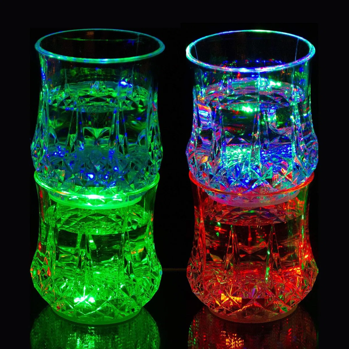 Taza con luz flash, paquete de 4 tazas LED multicolor activadas por agua, divertidos vasos para vacaciones, festivales, fiesta de cumpleaños, bar, club nocturno, XDT279
