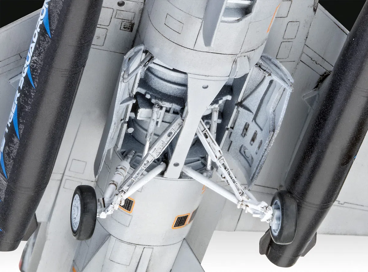 Revell Kit Modelo 03844 F-16D Fighting Falcon Escala 1:72