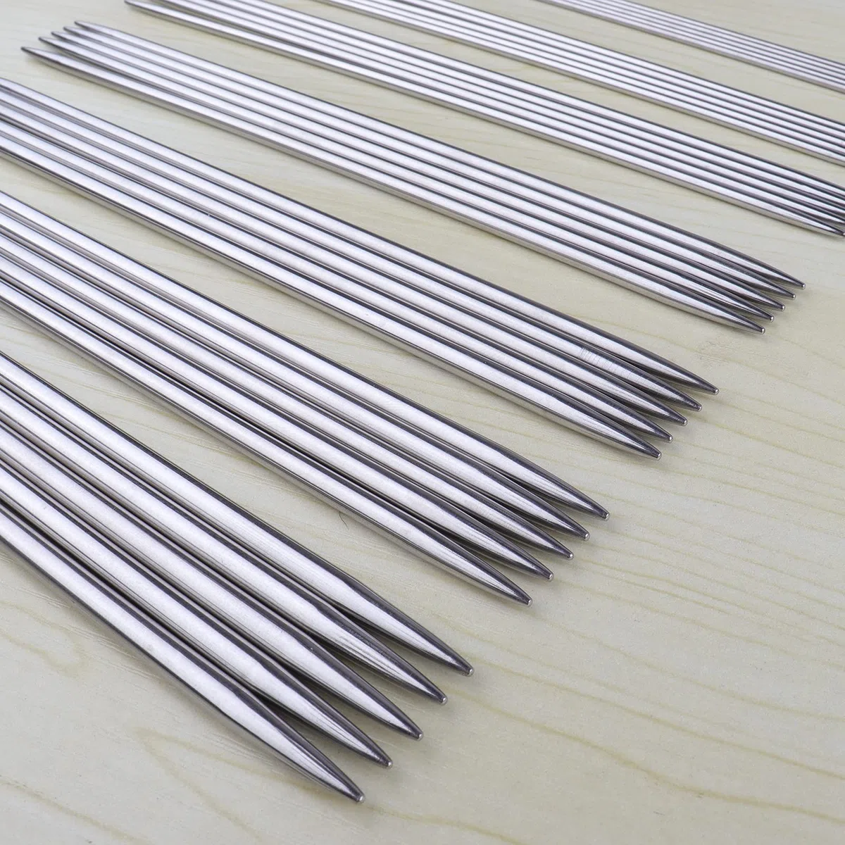 Coopay Juego de Agujas de Tejer de Doble Punta, 11 pares de Agujas de Tejer de Acero Inoxidable de 20 cm con Embalaje en Rollo, 2 mm - 6,5 mm, Agujas de Tejer de Metal para Calcetines, Suéteres