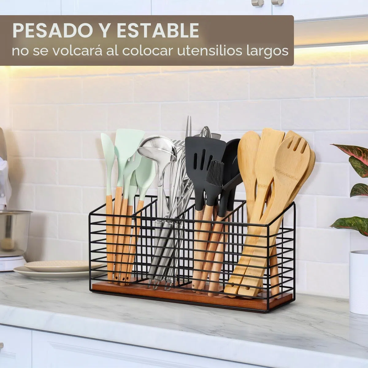 THYGIFTREE Soporte para utensilios para encimera de cocina, organizador de utensilios de cocina de metal negro con base de madera, utensilios de granja para encimera