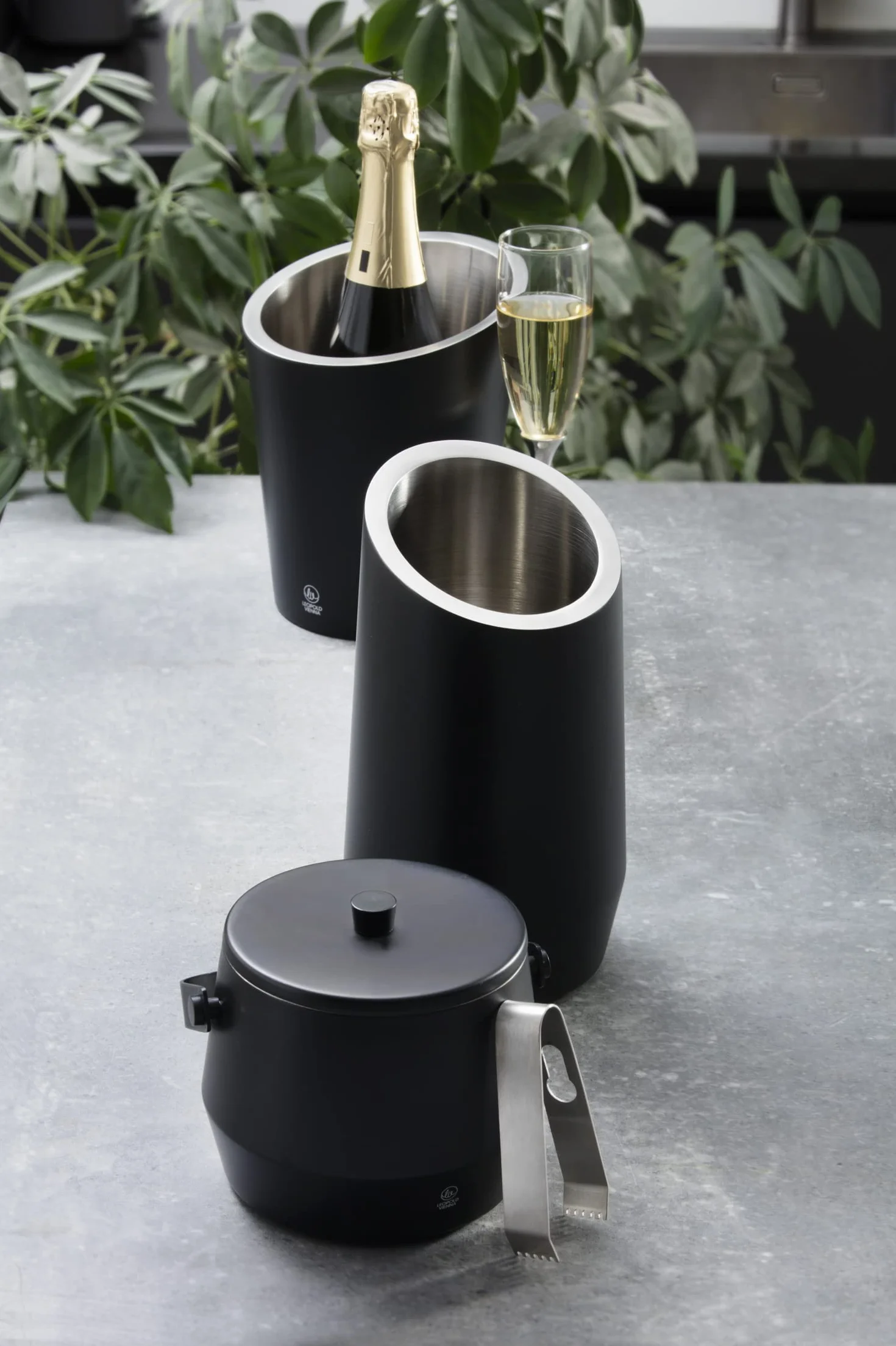 Leopold Vienna Enfriador de Botellas, Acero Inoxidable 304, Negro, 139x139x250