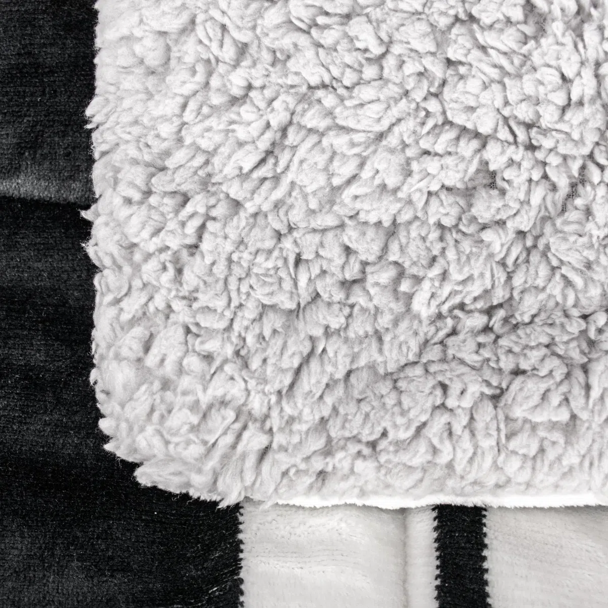 BESCH Edredón Invierno Nórdico de Franela con Forro Polar de Sherpa 240x260 cm + 2 Fundas de Almohada | Edredones Borreguillo Extra Suave para Cama, Cálido y Gruesa (Paris)
