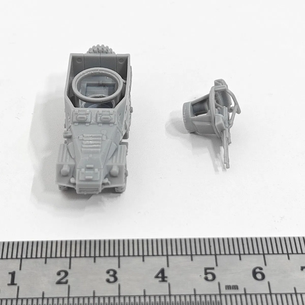 5 Vehículos Blindados BTR-40A (Modelo De Resina 3D For Armar) A Escala 1/144 (versión Soviética con Ruedas)