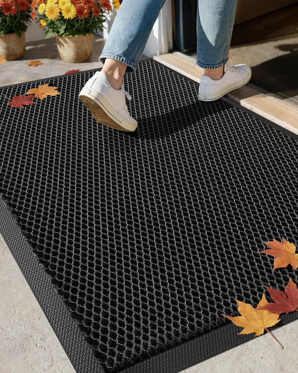 Color&Geometry Felpudo Entrada Casa Elástico de Seda - Alfombra Entrada Casa para Exteriores, Patio y Puertas - Resistente, Antideslizante y Secado Rápido, 43x76 cm Negro Grisáceo