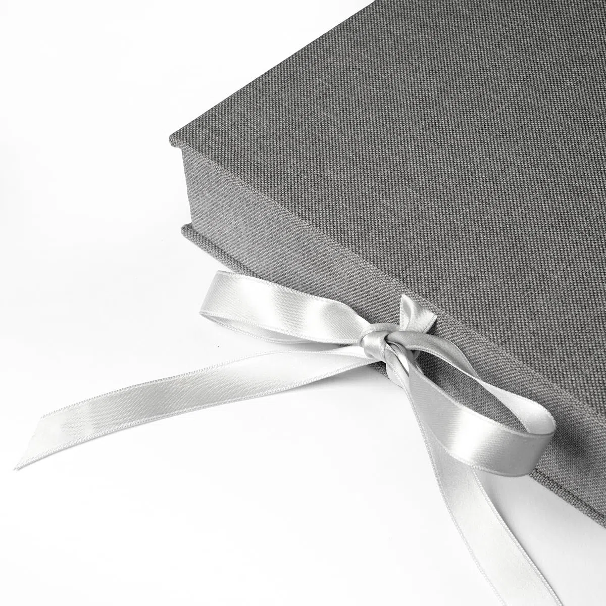Álbum de fotos de 20 x 15 cm con funda de tela gris, 25 x 20 cm, caja con álbum