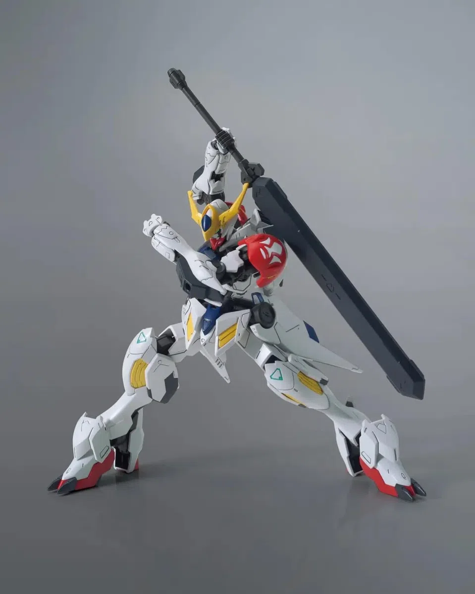 BANDAI SPIRITS 5055446#21 Model Kit, from IBO Bandai – Maqueta Gunpla HG 1/144 Gundam BARBATOS Lupus – Robot de construcción – 83321P/5055446, Multicolor, BAS5055446