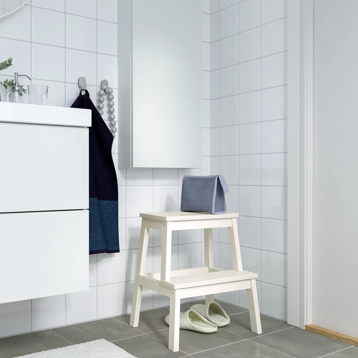 IKEA BEKVÄM - Taburete escalón, 50 cm, color blanco