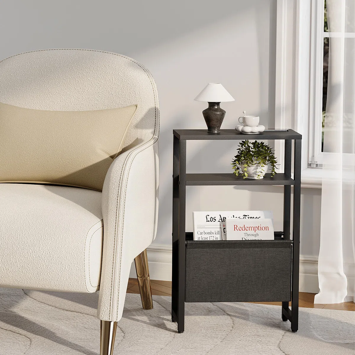 Mesa Auxiliar De 3 Niveles para Espacios Pequeños Mesa Lateral Delgada con Cesta de Tela de Almacenamiento Mesita De Noche Mesas Auxiliares para Sofás para Sala De Estar Dormitorio Negro LET503B