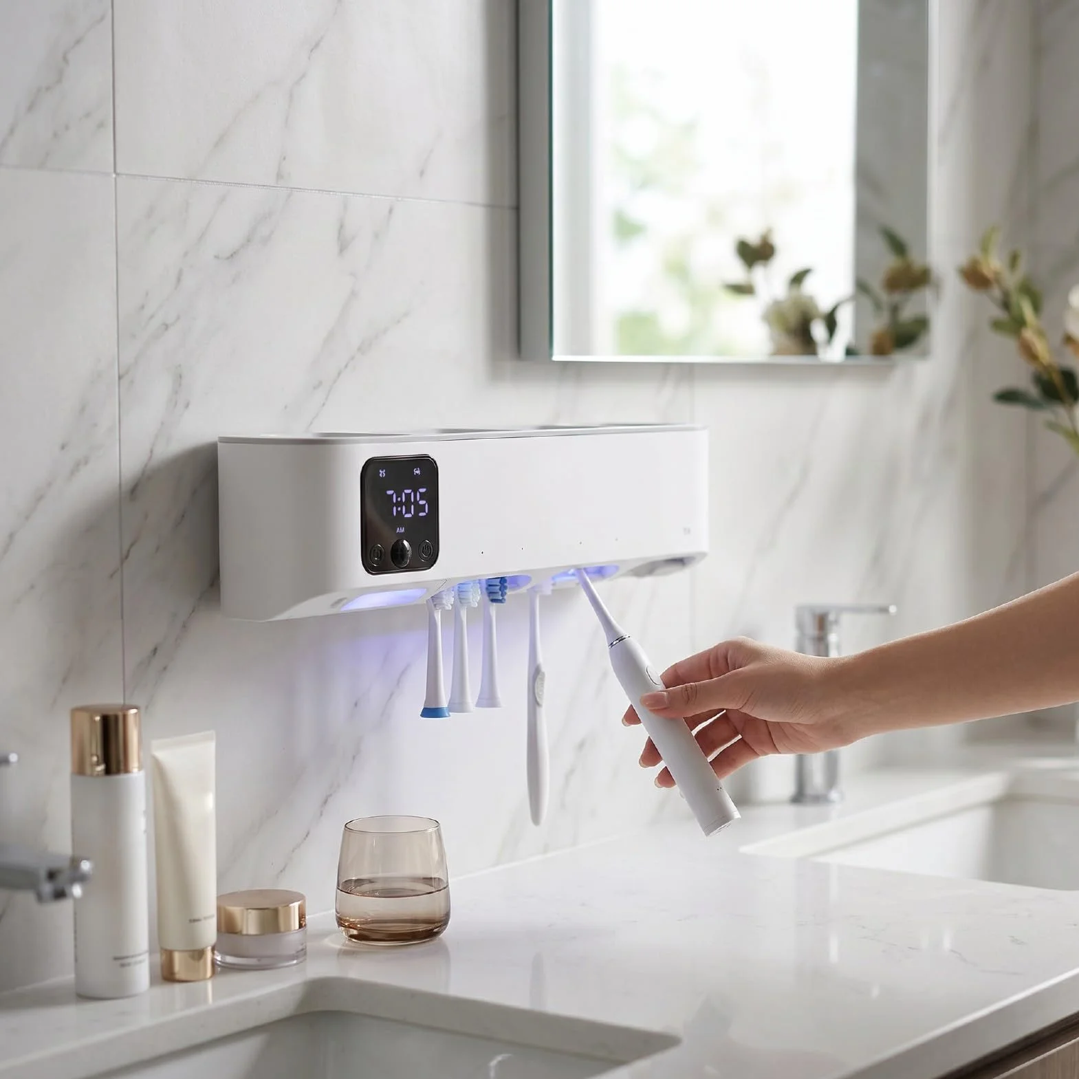 Jectse Soporte para Cepillo de Dientes Eléctrico, Montado en la Pared con Pantalla Táctil LED, 5 Ranuras para Cepillos de Dientes Eléctricos, Desinfectante UVC con 3 Modos y Secado por
