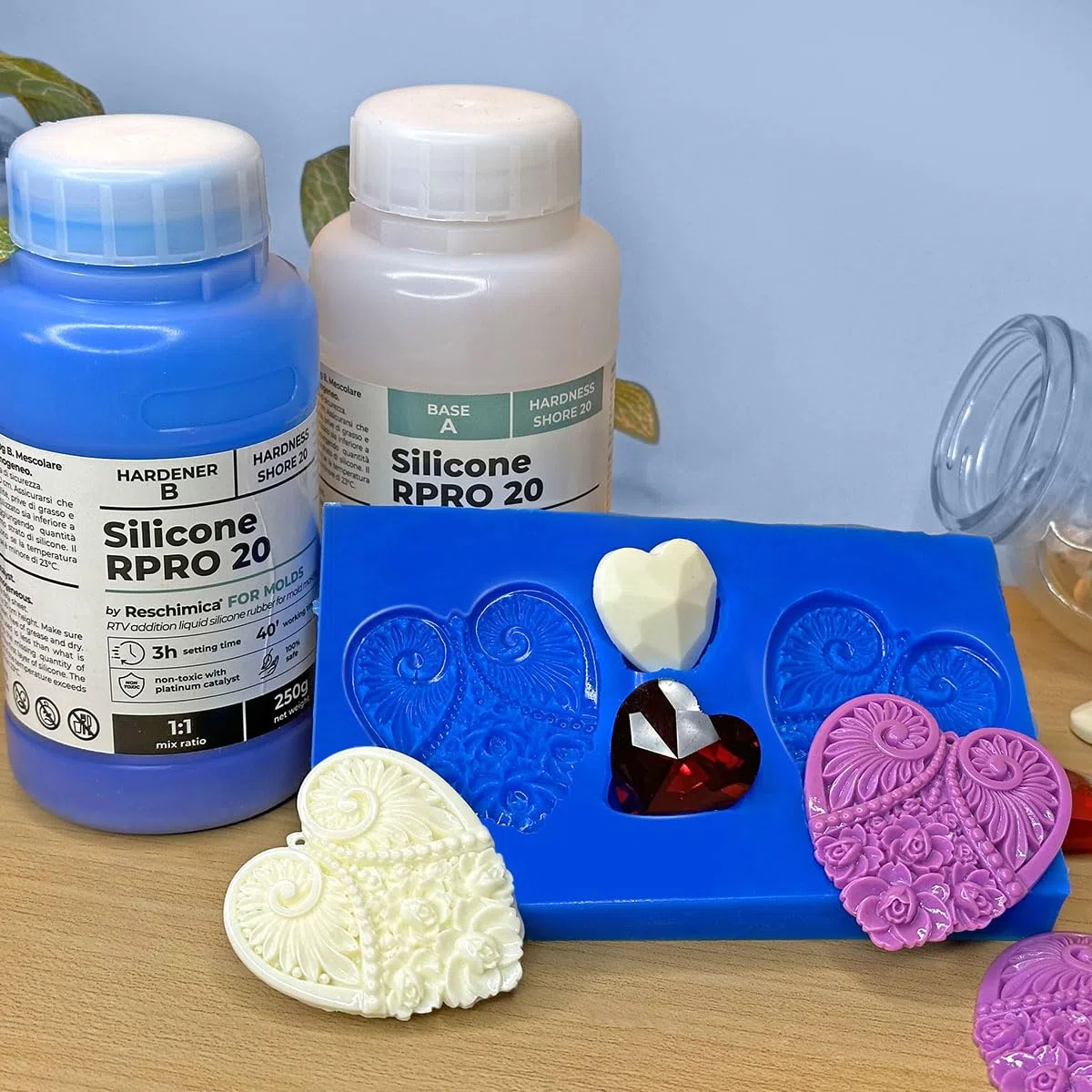 RESCHIMICA Silicona para Moldes Resistentes R PRO 20 (500 gr) Silicona Platino Para Hacer Moldes No Tóxica 1:1 Fácil de Usar Rápida Dureza Media 20 Shore para Resina Yeso y Fundición