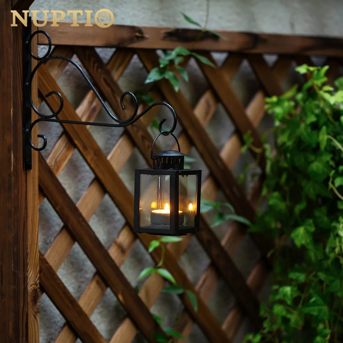 Linternas para Velas Linternas de Jardín, 4 Piezas Linternas Pequeñas Colgantes Vintage para Velas Candelitas, Candelabros de Velas Negras para Fiestas de Cumpleaños Al Aire Libre en Interiores Bodas