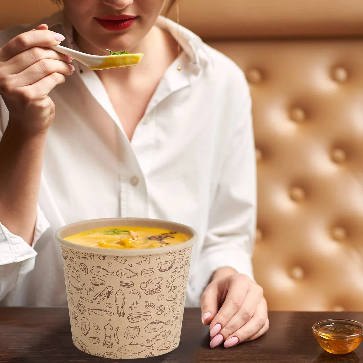 LITOPAK Paquete de 50 recipientes de papel de 12 onzas con tapas ventiladas, vasos de papel kraft para alimentos, recipientes de sopa con tapas, cuencos desechables para sopa caliente para almacenar