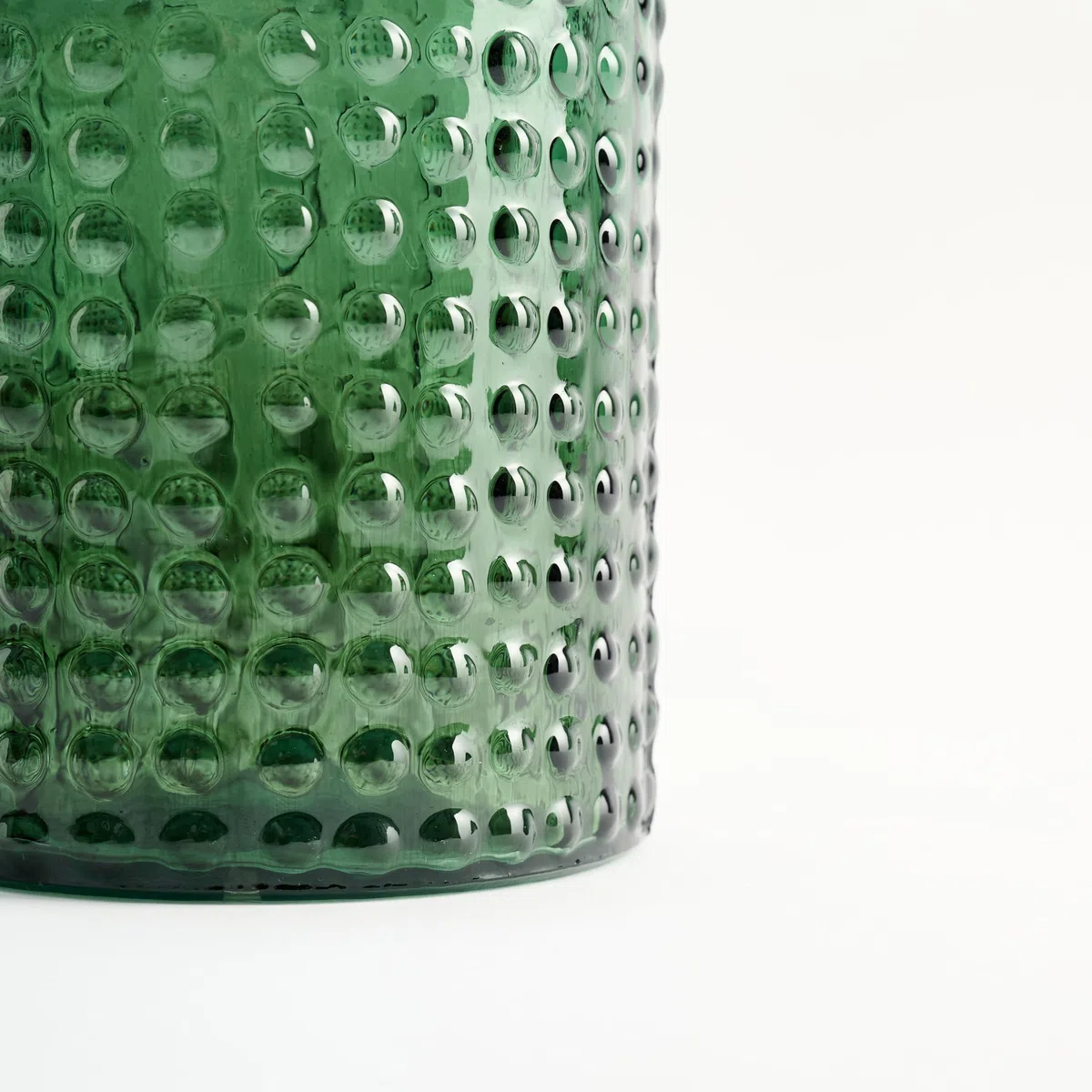 Botella Mediana de Vidrio Reciclado con Diseño de Puntos en Relieve - Pequeña Garrafa Artesanal de Cristal Estilo Mediterráneo para Decoración como Jarrón o Florero (Verde Oliva)