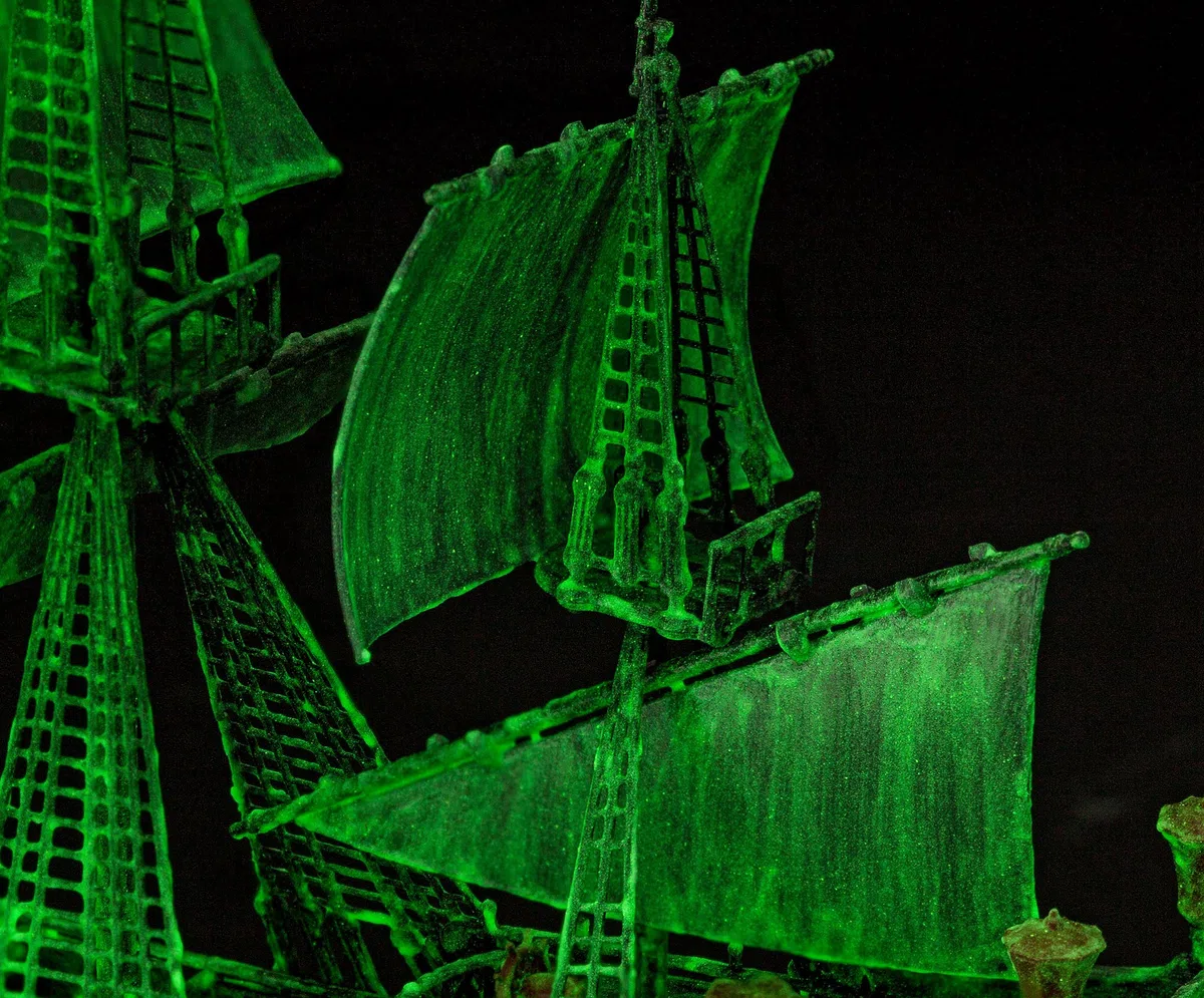Revell Maqueta de Barco Pirata 05435 1:150, Sistema Click Easy, Sin Pintura ni Pegamento, Multicolor