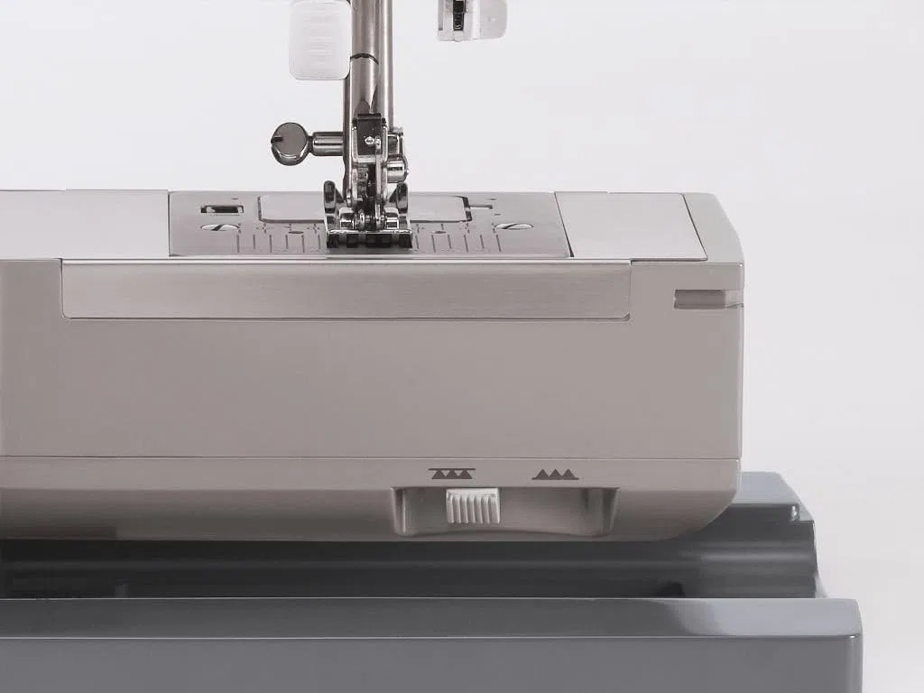 Singer Máquina de Coser Heavy Duty 4423, Motor Potente con Placa de Extensión y Pie Overlock CUCIREONLINE