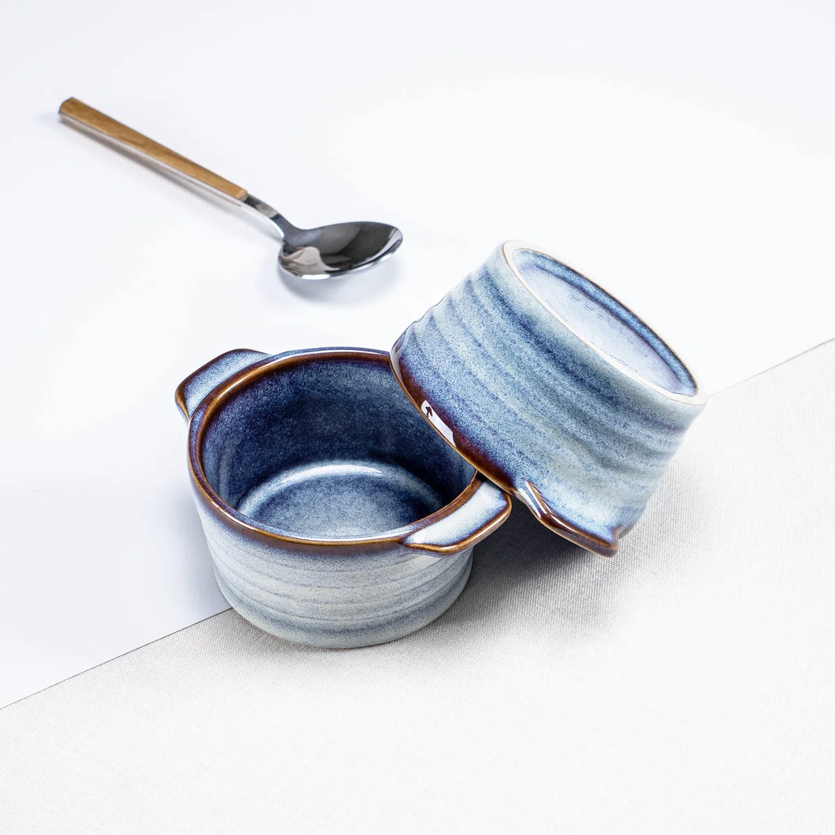 Mini Cocotte, Moldes de Gres con Tapa y Asas, Juego de 4 Platos para Horno de Cazuela para Creme Brulee Soufflé, Aptos para Horno, Cuencos para Moldes - Azul
